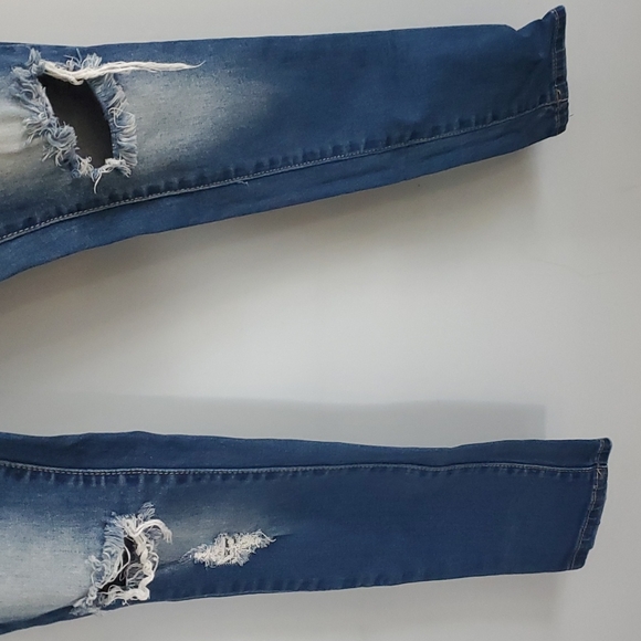 Women's Size 3. YMI Denim Stretch Jeans. - Picture 3 of 9